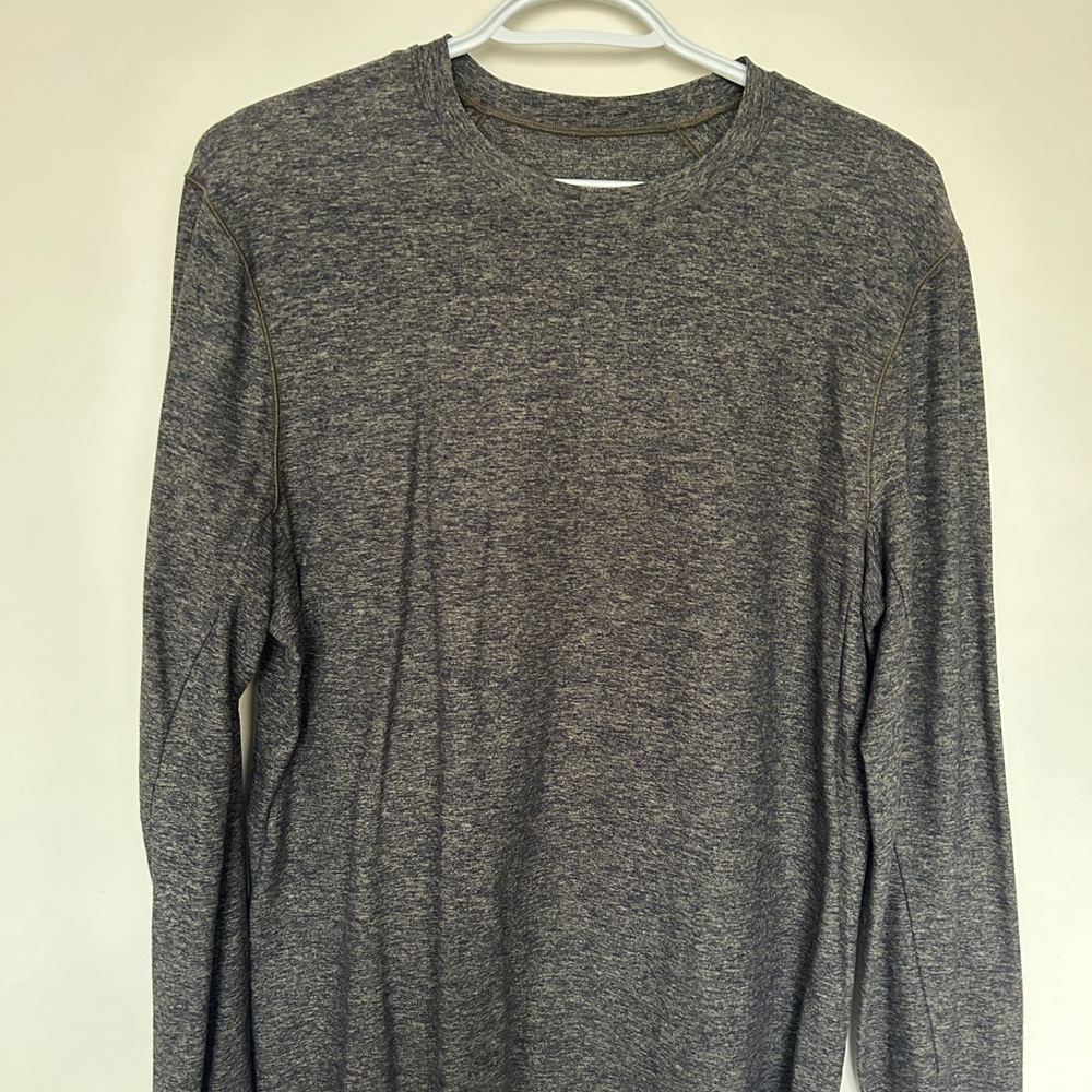 Lululemon long sleeve technical shirt